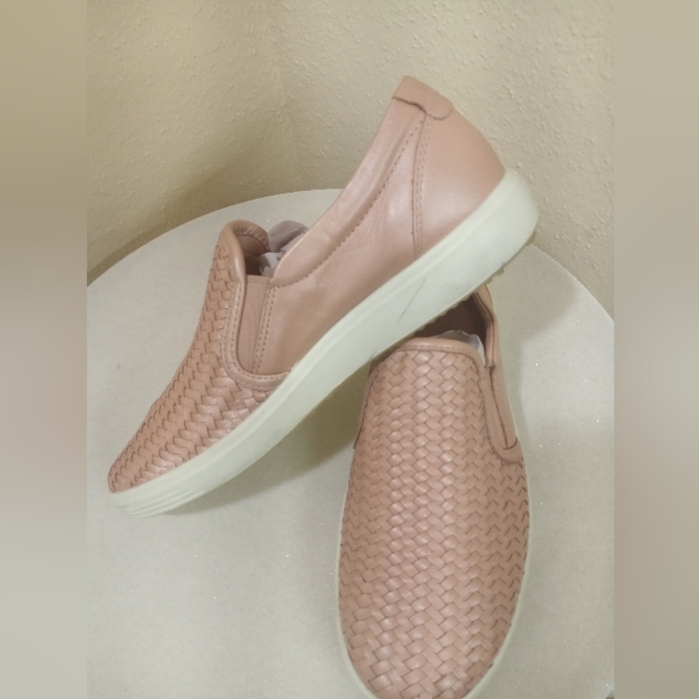 Ecco Women's Blush Woven Slip-On Sneakers - Picture 3 of 9